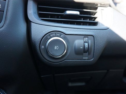 Used 2019 Buick Envision Essence image 5