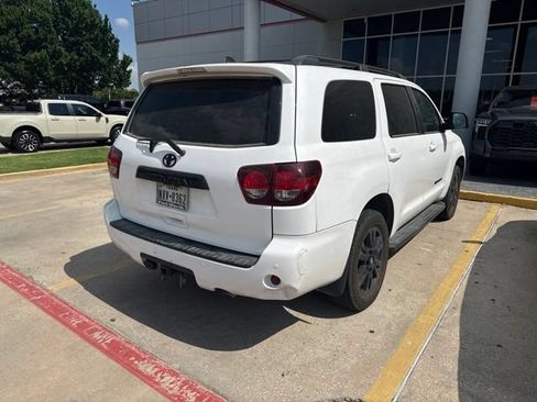 Used 2021 Toyota Sequoia TRD Sport w/ TRD Sport Premium Package RWD image 8