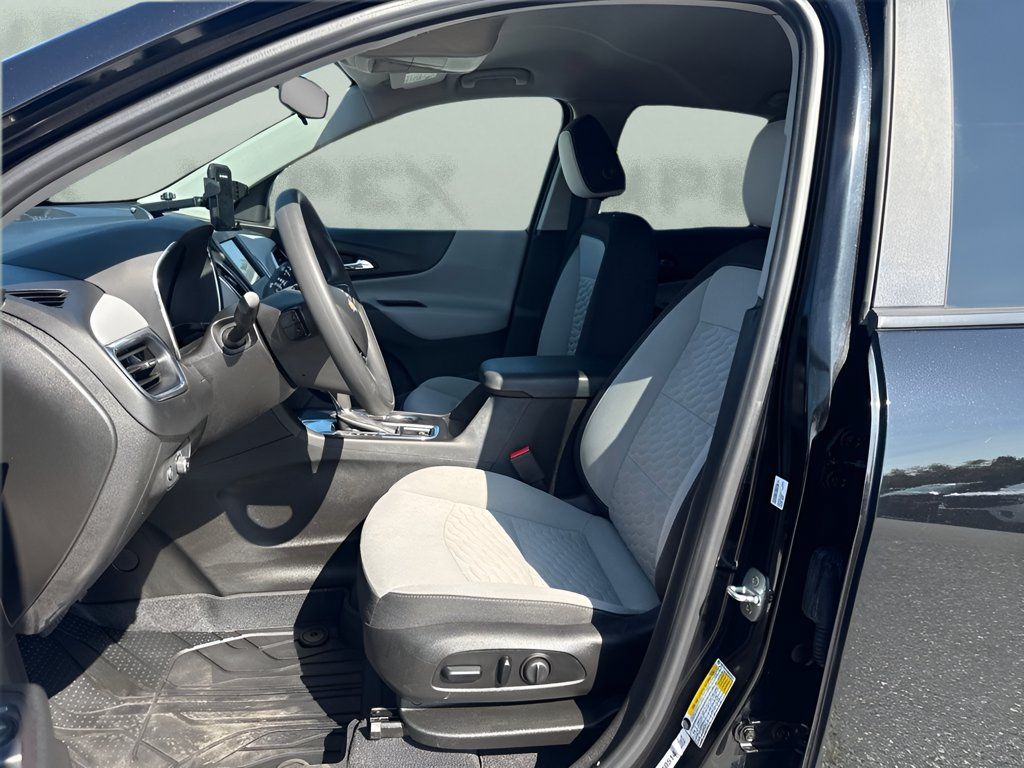 Used 2021 Chevrolet Equinox LS w/ LS Convenience Package FWD image 9