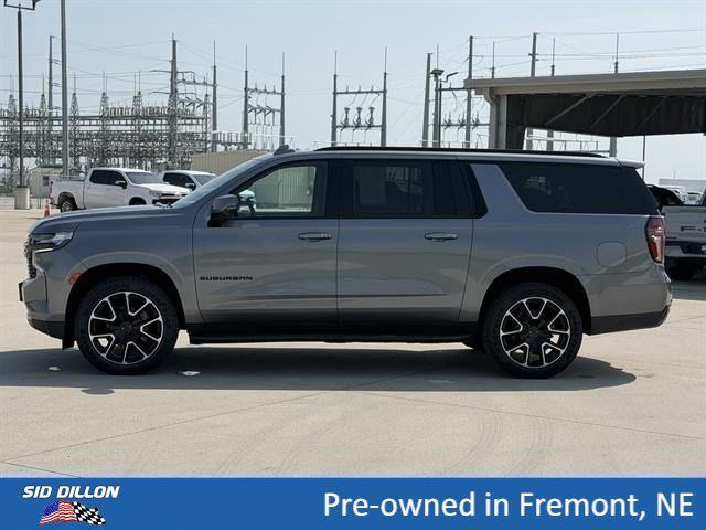 Certified 2021 Chevrolet Suburban RST w/ Luxury Package AWD/4WD image 9