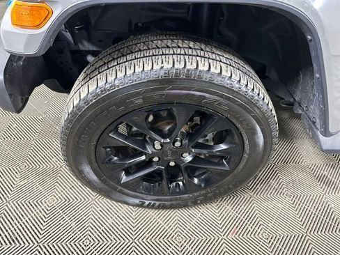 Used 2023 Jeep Wrangler Unlimited Sahara w/ Cold Weather Group image 9