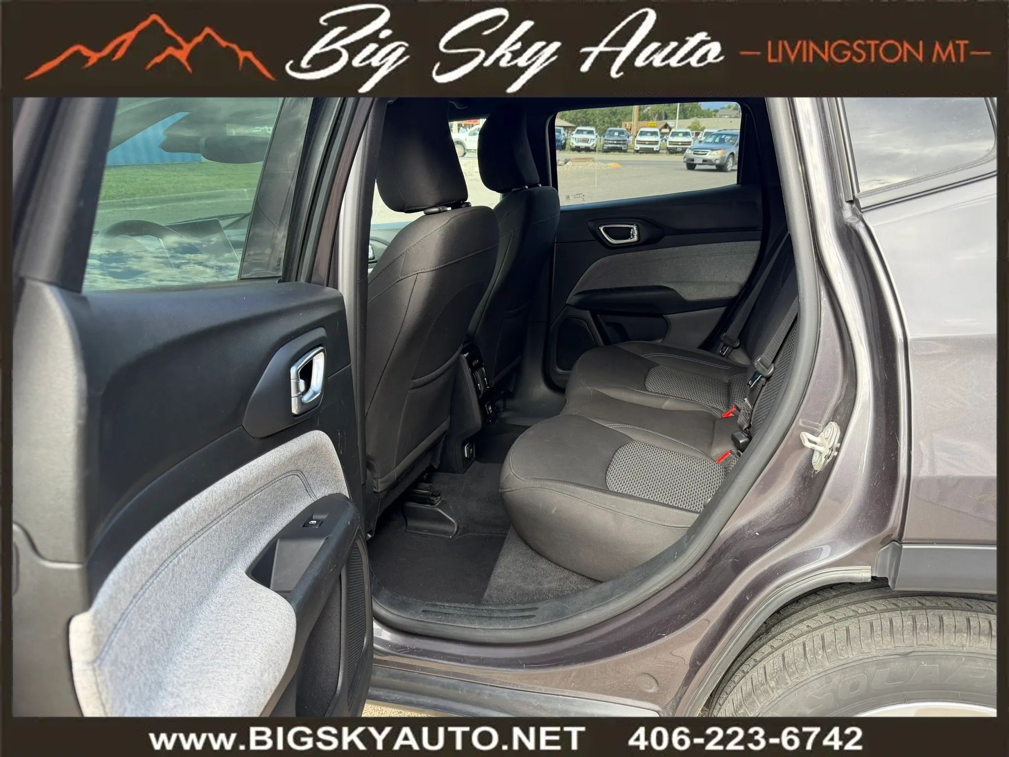 Used 2024 Jeep Compass Sport AWD/4WD image 16