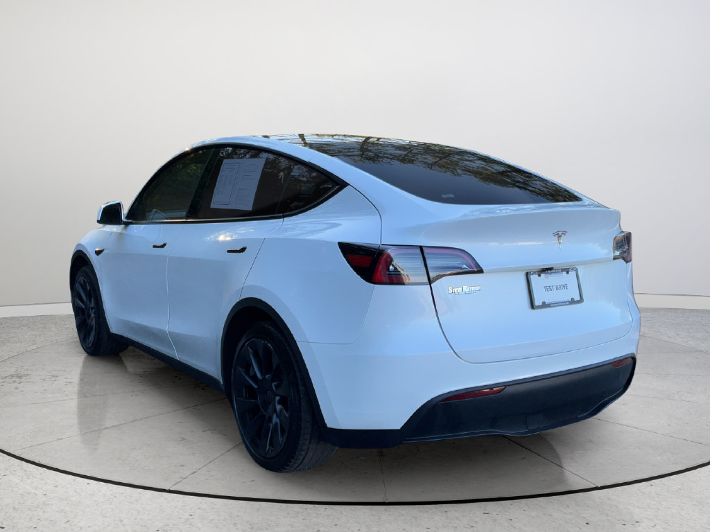 Used 2024 Tesla Model Y 2WD image 6