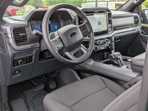 Used 2025 Ford F150 XLT w/ Equipment Group 302A MID AWD/4WD image 9