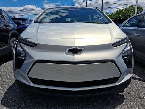 Used 2023 Chevrolet Bolt LT w/ Infotainment Package FWD image 2
