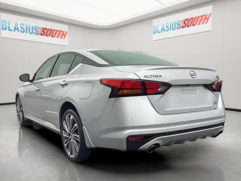 Used 2023 Nissan Altima 2.5 SL AWD/4WD image 5