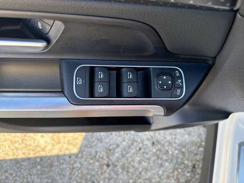 Used 2024 Mercedes-Benz EQB 250+ image 15