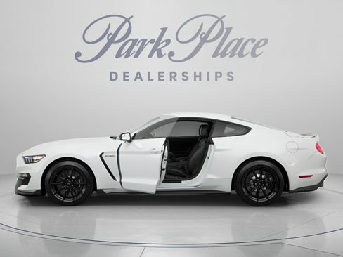 Used 2017 Ford Mustang Shelby GT350 w/ Electronics Package RWD image 2