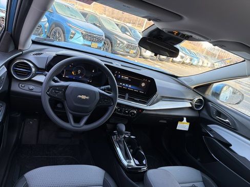New 2026 Chevrolet Trax LT image 14