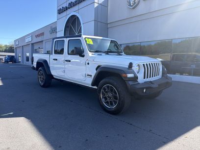 Used 2020 Jeep Gladiator Sport w/ Quick Order Package 24S