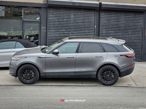Used 2018 Land Rover Range Rover Velar S image 3