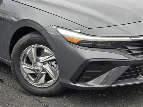 New 2026 Hyundai Elantra SE w/ Cargo Package image 9
