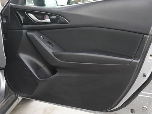 Used 2015 MAZDA MAZDA3 i Touring FWD image 9