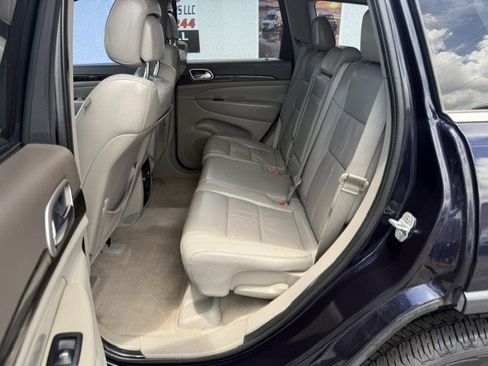 Used 2011 Jeep Grand Cherokee Laredo RWD image 13