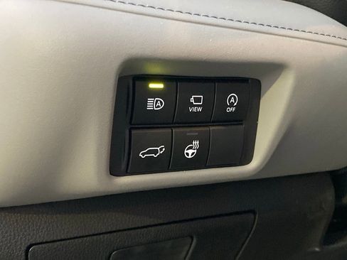 Used 2024 Toyota Highlander Platinum image 14