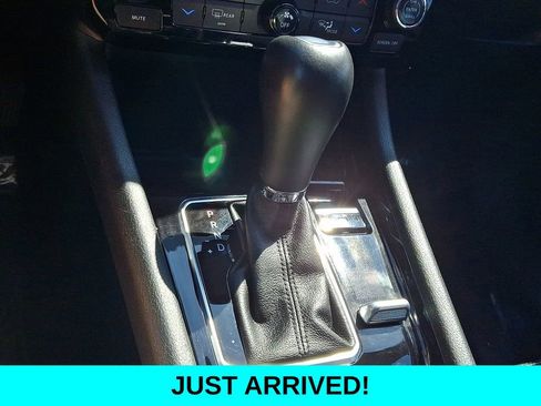 Used 2023 Jeep Compass Limited w/ Sun and Sound Group AWD/4WD image 16