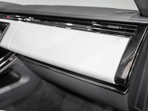 Used 2025 Land Rover Range Rover Sport SV Edition Two image 44