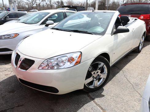 Used 2008 Pontiac G6 GT w/ Sport Package image 4