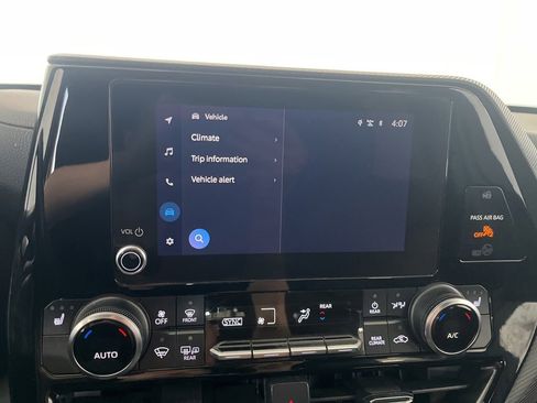 Used 2023 Toyota Highlander XSE AWD/4WD image 71