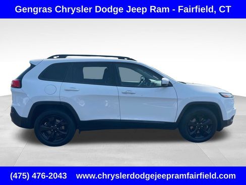 Used 2017 Jeep Cherokee High Altitude AWD/4WD image 8