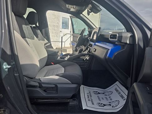 Used 2024 Toyota Tacoma TRD Off-Road image 31