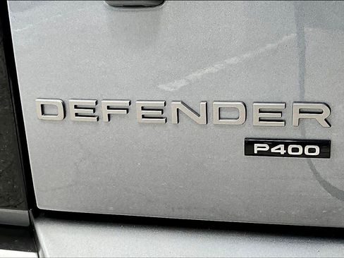 Used 2022 Land Rover Defender 110 X-Dynamic HSE image 9