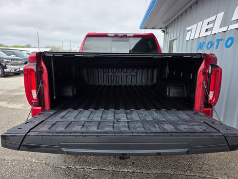 Used 2024 GMC Sierra 1500 Denali w/ Technology Package AWD/4WD image 9