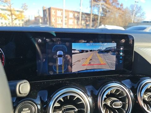 Certified 2025 Mercedes-Benz GLA 250 4MATIC image 21