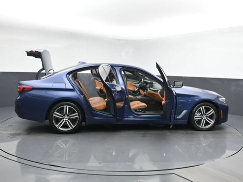 Used 2021 BMW 530i xDrive w/ Convenience Package AWD/4WD image 25