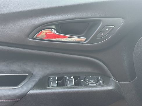 Used 2024 Chevrolet Equinox RS FWD image 31