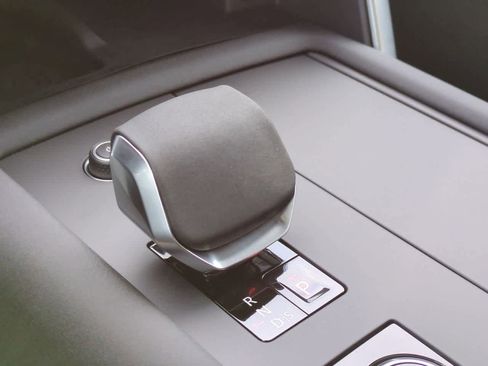 New 2026 Land Rover Discovery Limited Edition image 34