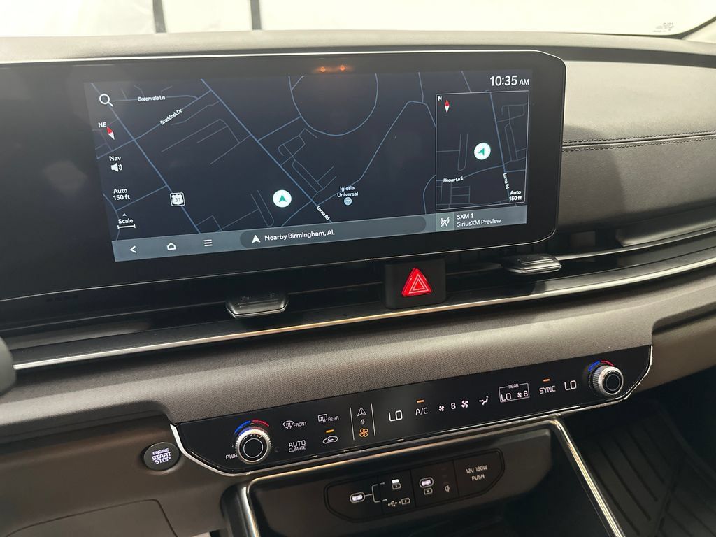 Used 2025 Kia Carnival EX FWD image 30
