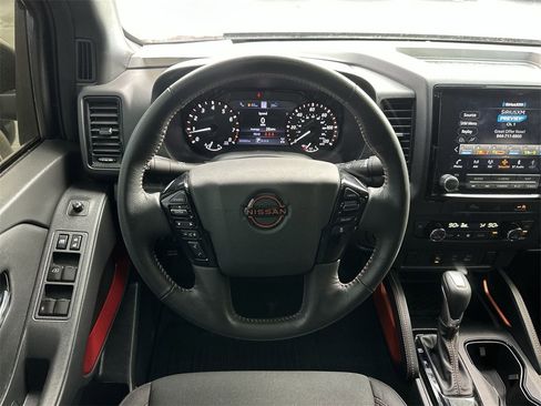 Used 2023 Nissan Frontier PRO-4X w/ Technology Package image 14