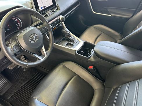 Used 2025 Toyota RAV4 XLE Premium FWD image 10