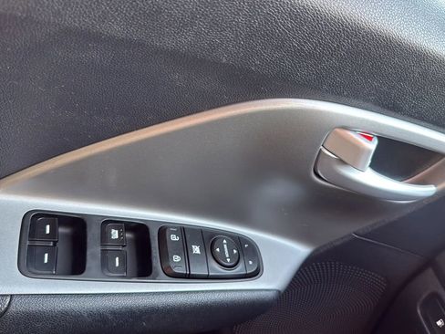 Used 2019 Kia Niro LX image 22