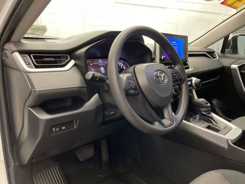 Used 2023 Toyota RAV4 XLE AWD/4WD image 20