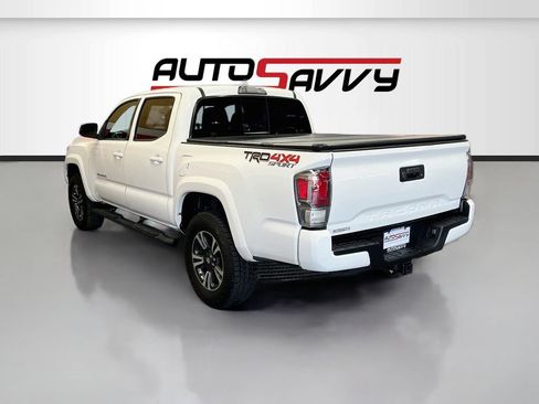 Used 2017 Toyota Tacoma TRD Sport w/ Tow Package (A/T) AWD/4WD image 5