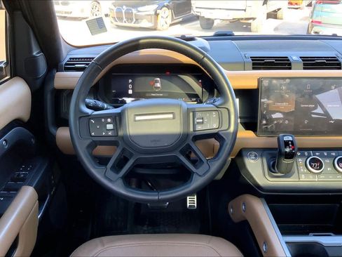 Used 2025 Land Rover Defender 110 X image 7