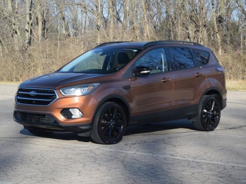 Used 2017 Ford Escape Titanium image 21