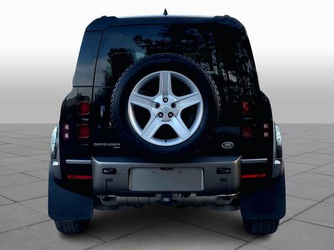 Used 2022 Land Rover Defender 90 X-Dynamic S image 4