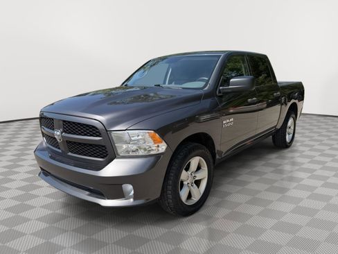 Used 2015 RAM 1500 Express AWD/4WD image 3