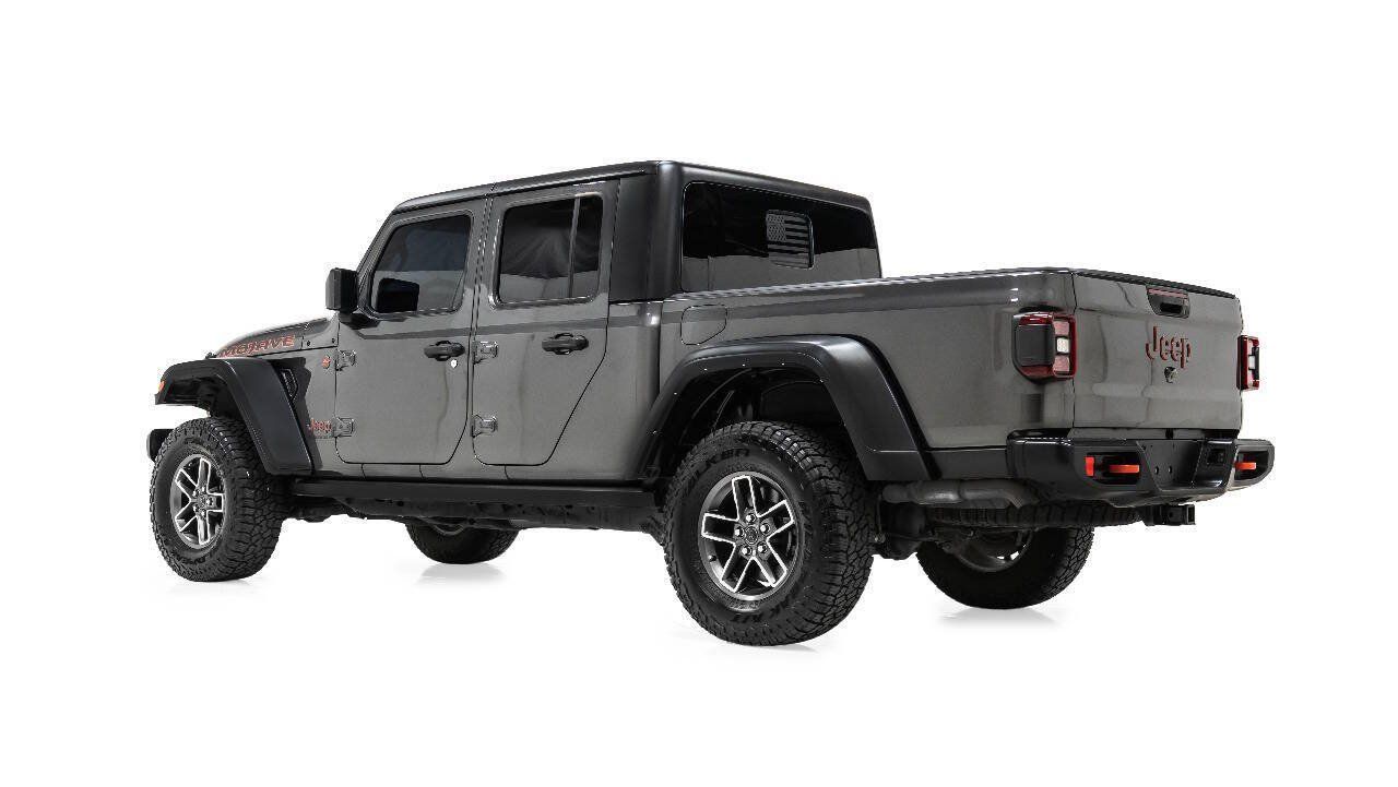 Used 2024 Jeep Gladiator Mojave AWD/4WD image 4
