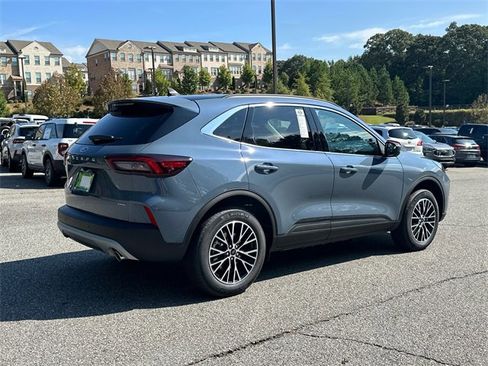 New 2025 Ford Escape SE image 7