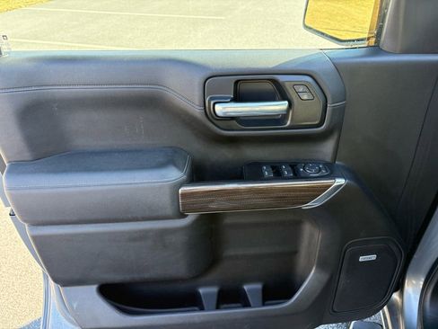 Used 2020 Chevrolet Silverado 1500 RST image 19