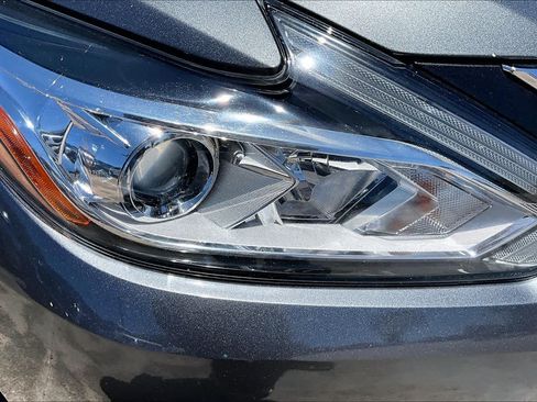 Used 2017 Nissan Altima 2.5 S w/ Power Driver Seat Package FWD image 28