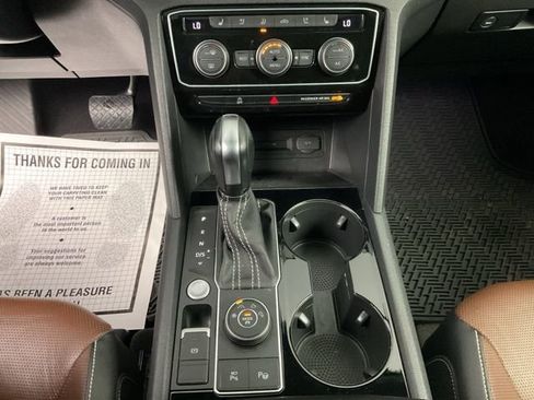 Used 2021 Volkswagen Atlas SEL Premium image 24