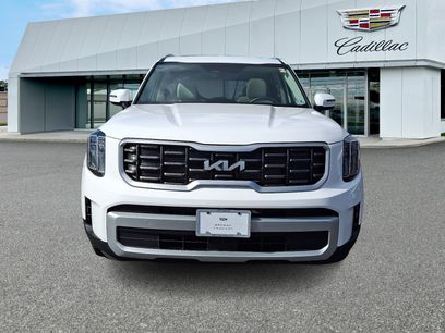 Used 2023 Kia Telluride S w/ S Sunroof Package