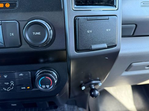 Used 2019 Ford F250 XLT w/ XLT Value Package image 28