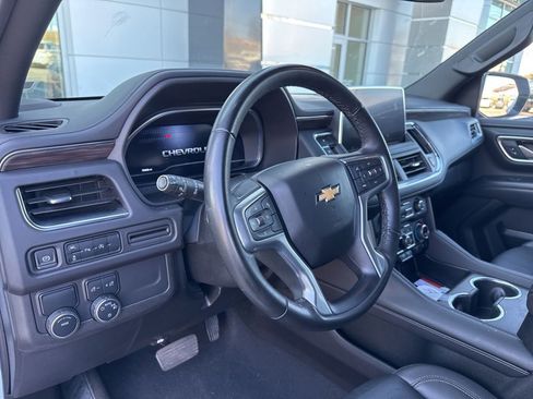 Used 2024 Chevrolet Suburban LT image 14
