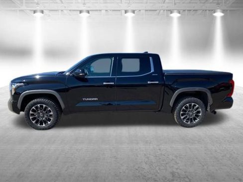 Used 2025 Toyota Tundra Limited AWD/4WD image 11